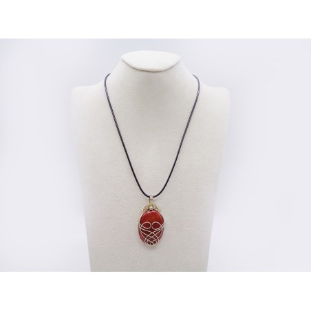 CIONDOLO DIASPRO ROSSO CON ALBERO DELLA VITA