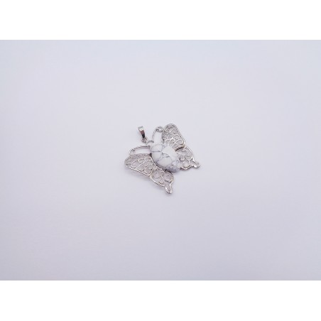 CIONDOLO IN HOWLITE BIANCA