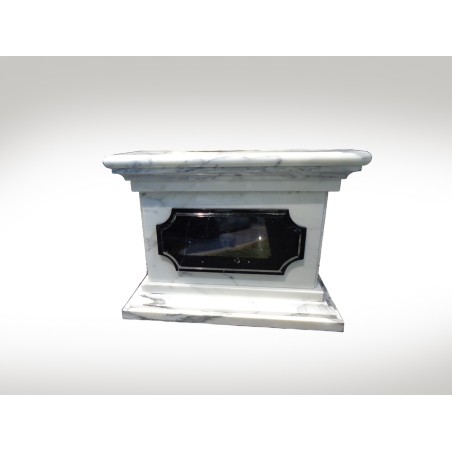 PIEDISTALLO IN STATUARIO