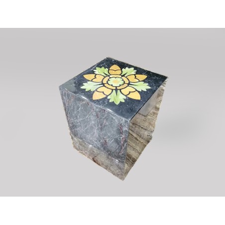 SEDUTA IN MARMO DI COLORI VARI