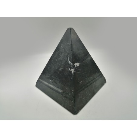 PIRAMIDE IN NERO MARQUINIA