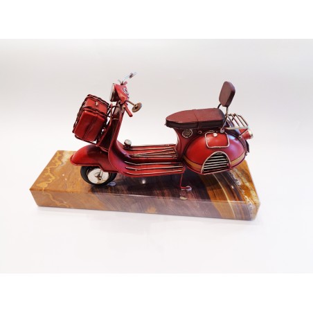 COLLEZIONE VESPA D'EPOCA SU BASE IN ONICE