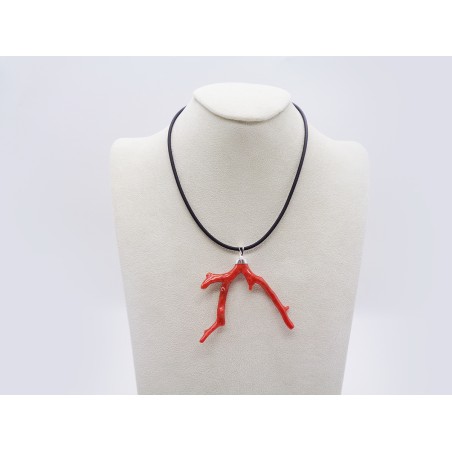 COLLANA CON CIONDOLO IN CORALLO