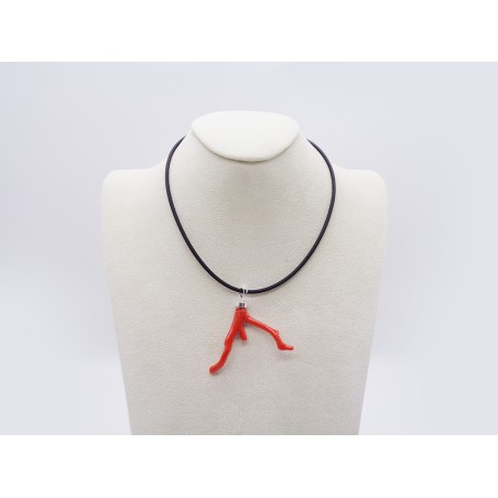 COLLANA CON CIONDOLO DI CORALLO
