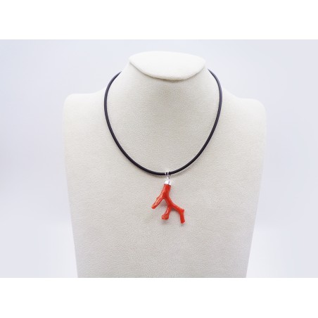 COLLANA CON CIONDOLO IN CORALLO