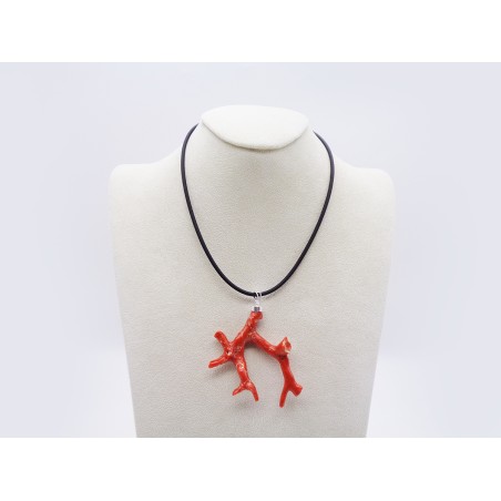 COLLANA CON CIONDOLO IN CORALLO