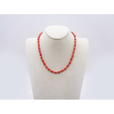 COLLANA DI CORALLO CON ELEMENTI DORATI