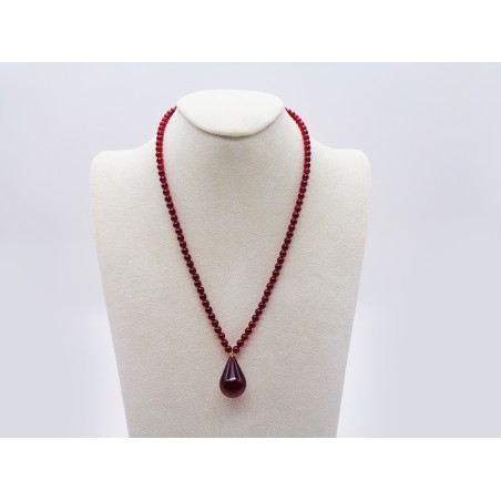 COLLANA CON CIONDOLO IN AMBRA ROSSA