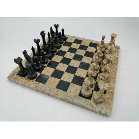 SCACCHIERA IN PIETRA FOSSILE E MARMO
