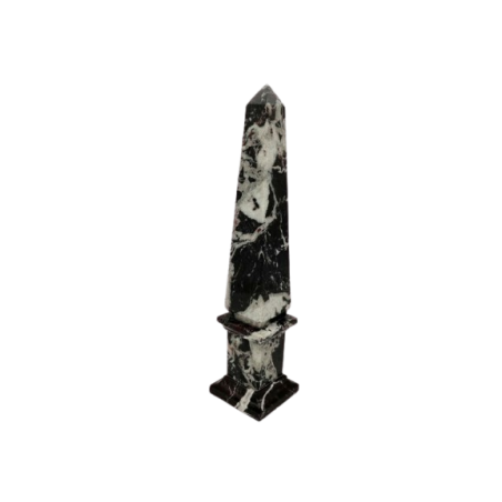 OBELISCO IN MARMO ROSSO LEVANTO