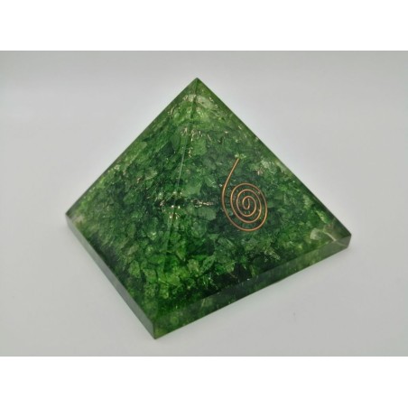 0479CK084 12  PIRAMIDE ORGONICA GIADA VERDE