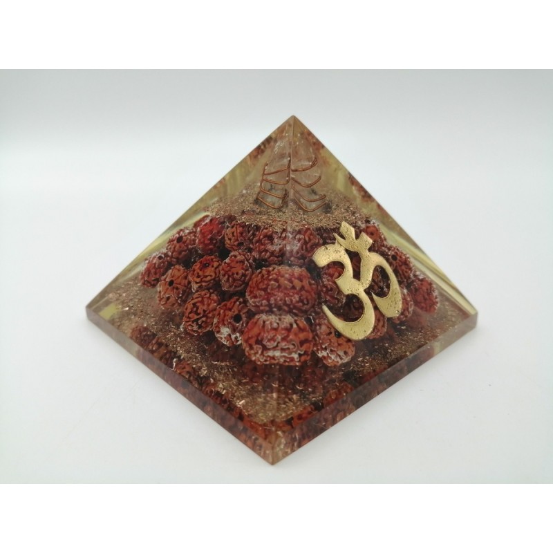 0481CK084 6  PIRAMIDE  CHAKRA  RUDRASKHA