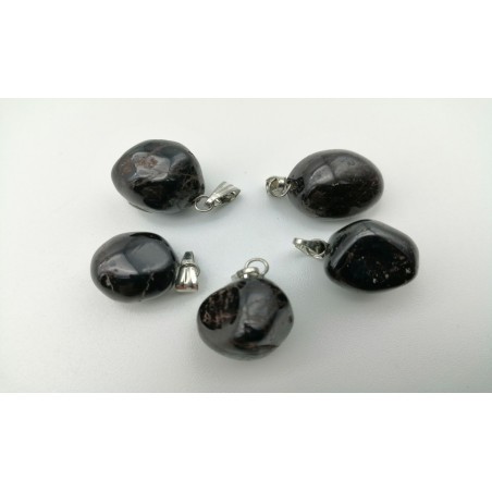 0562GA016 15  CIONDOLO MEDIO GRANATO