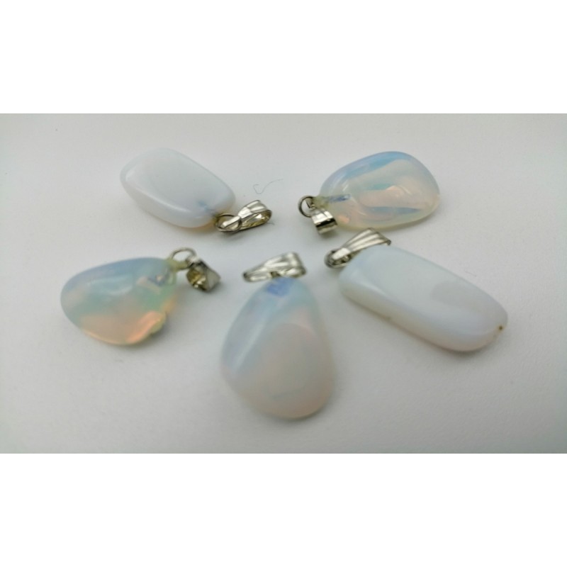 0562OP016 24  CIONDOLO MEDIO OPALITE