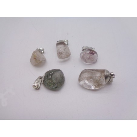 0563QO016 46  CIONDOLO GRANDE QUARZO RUTILATO