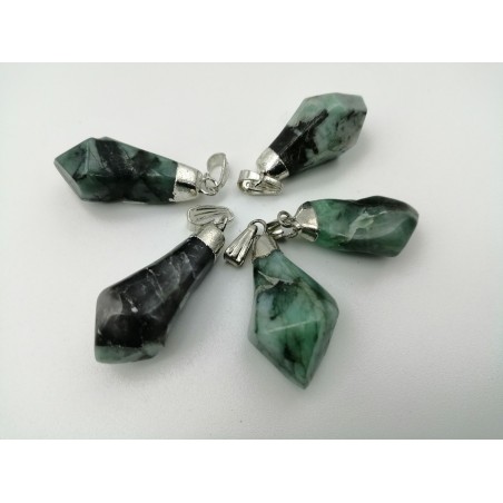 0565SM016 10  CIONDOLO A PUNTA SMERALDO